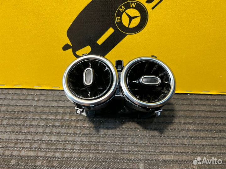 Дефлектор воздуховода Mercedes Benz A200 W177