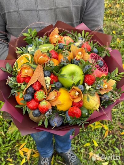 Фруктовый букет корзина экзотическими фруктами