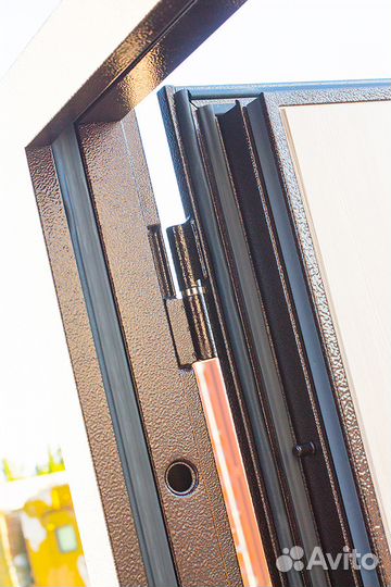 Входная дверь c терморазрывом 11 см Лиственница