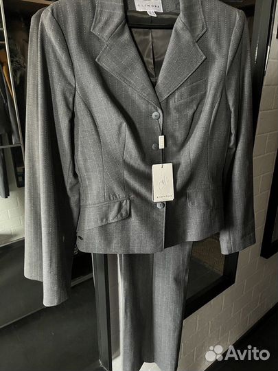 Классический костюм