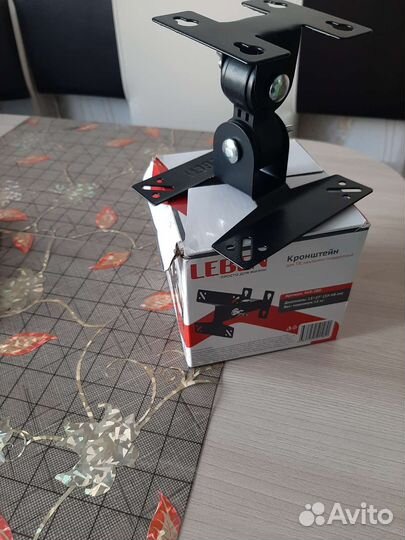 Кронштейн для телевизора