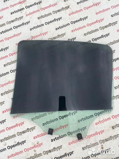 Стекло двери заднее правое Citroen C3 A51 1.4 EP3C
