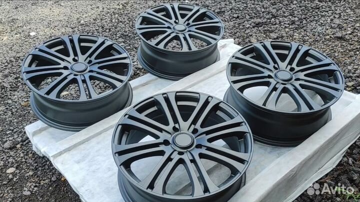 R17 5x114,3 Чёpный Гpaфит