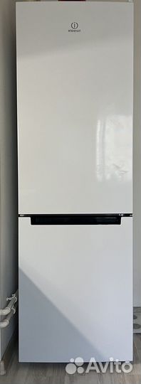 Холодильник бу indesit