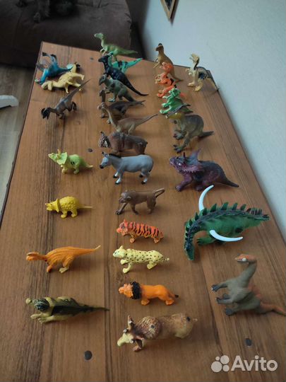 Динозавры игрушки