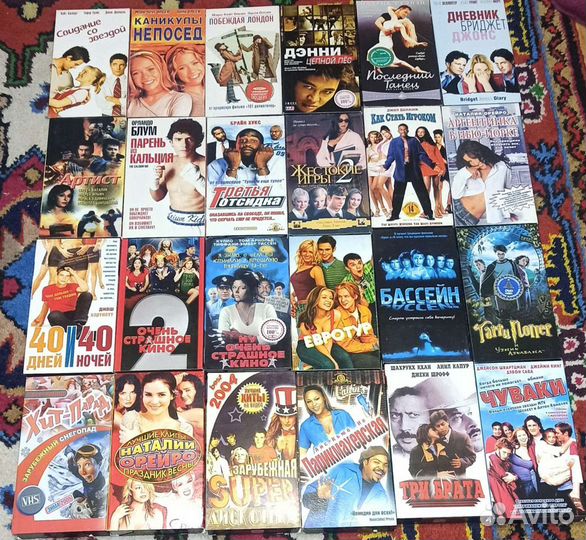 DVD диски и VHS кассеты