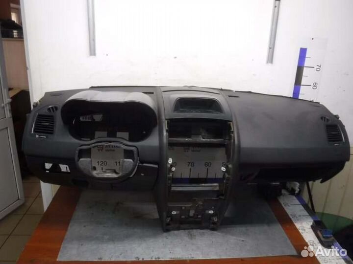 Панель приборов Renault Megane K4M 2005