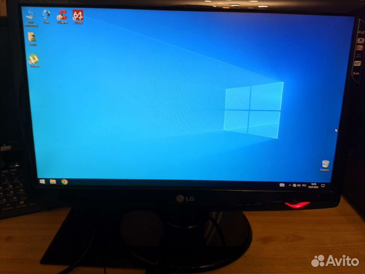 Монитор LG 20