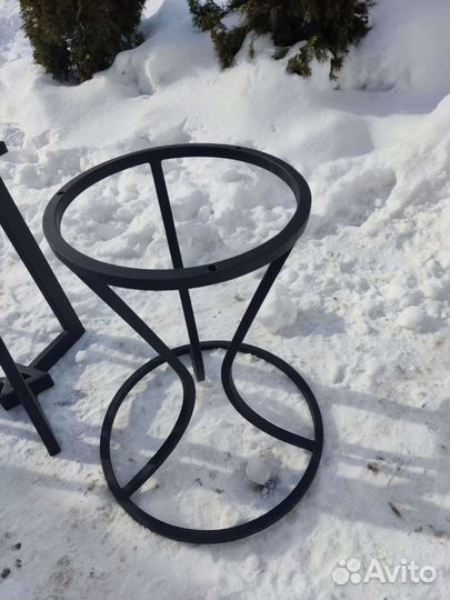 Подстолье из металла