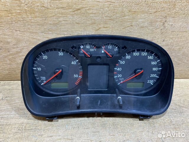 Панель приборов Volkswagen Golf 4 дизель 112543
