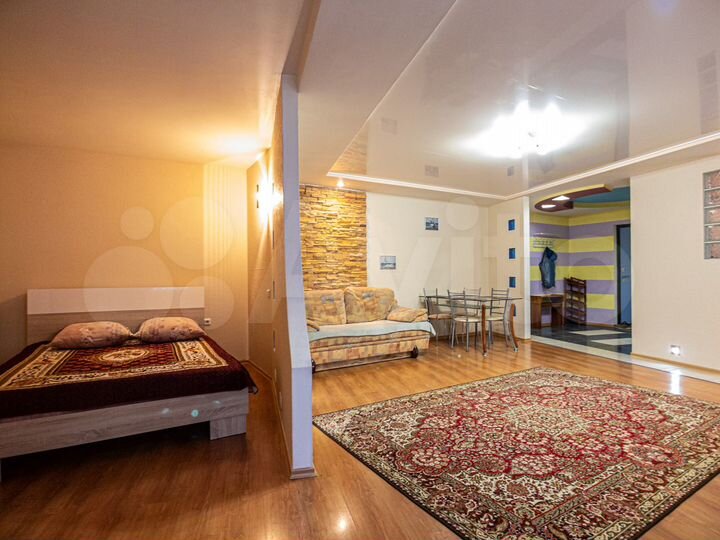 2-к. квартира, 70 м², 4/10 эт.