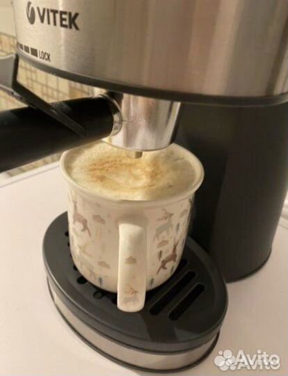 Кофеварка рожковая vitek новая