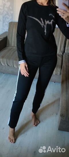 Спортивный костюм женский