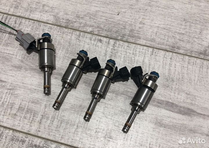 Форсунка топливная Nissan Qashqai j11