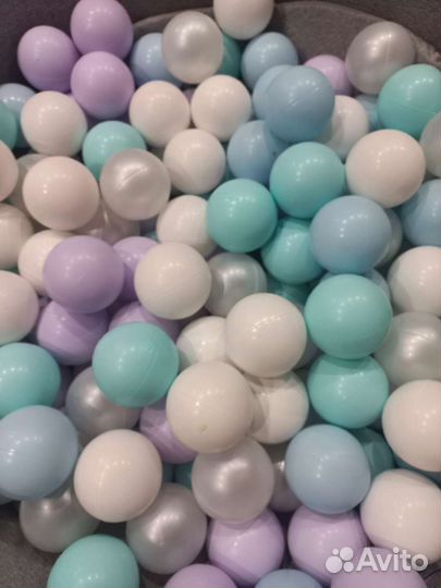 Сухой бассейн с шариками