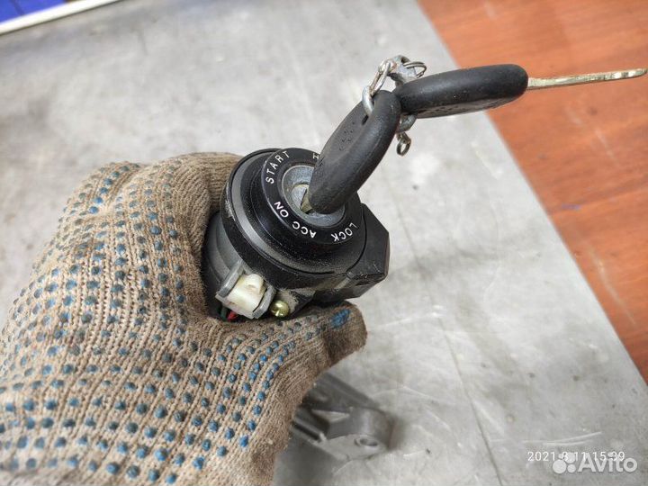 Замок зажигания Hyundai Santa Fe 2 D4HB 2010