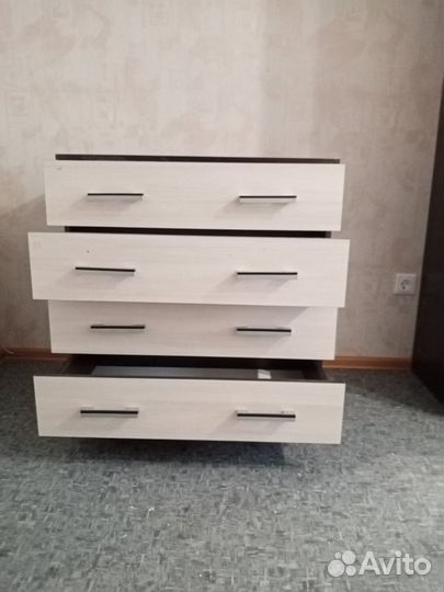Комод 4 ящика лдсп