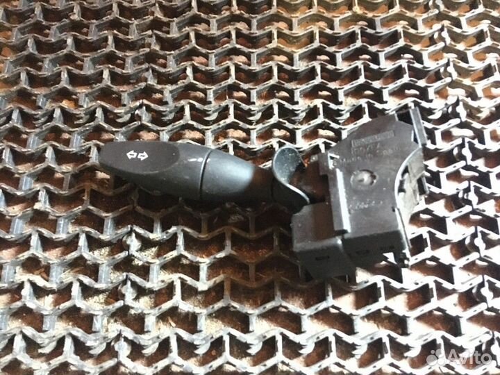 Переключатель подрулевой света Ford Fiesta