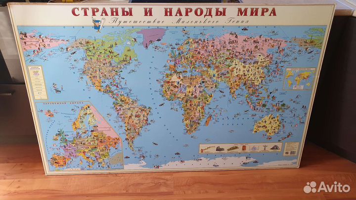 Карта мира большая на деревянной основе