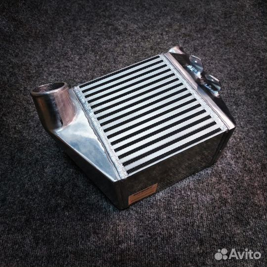 Интеркулер универсальный - Volkswagen Golf MK4 02