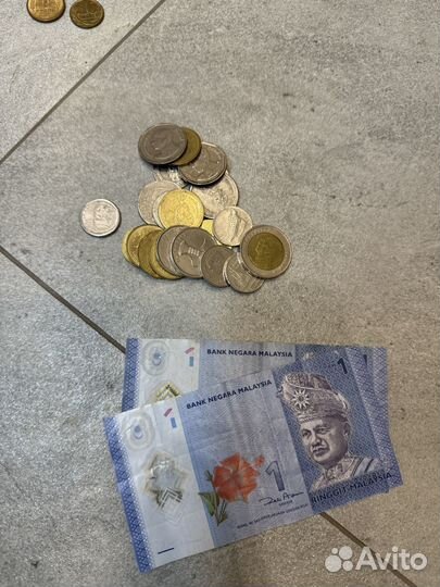 Монеты и банкноты