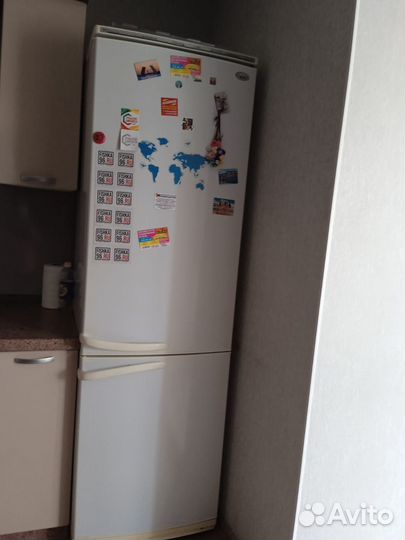 Холодильник двухкамерный хорошее состояние