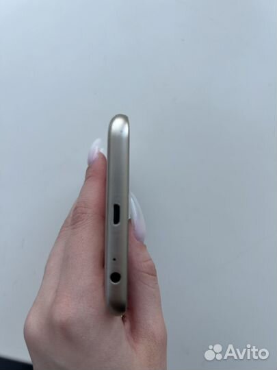 Samsung Galaxy J4 (2018), 3/32 ГБ