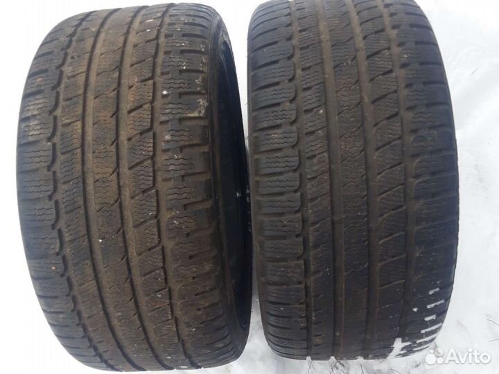 Kumho I'Zen RV Asymmetric 255/40 R18