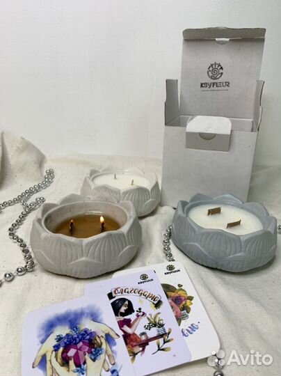 Соевая арома свеча Лотос ручной работы