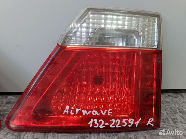 Стоп сигналы в крышку багажника Honda Airwave