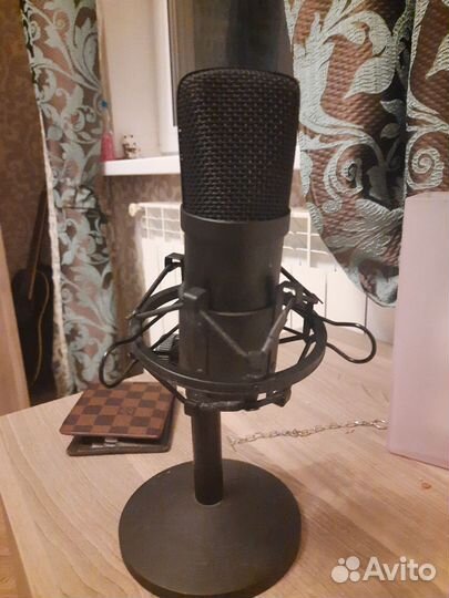 Микрофон студийный