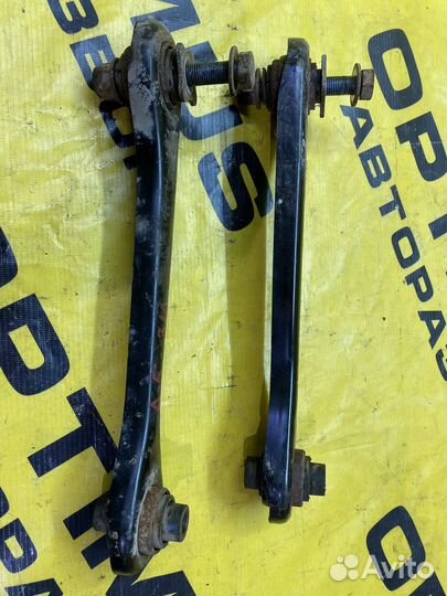 Тяга задняя поперечная левая Skoda Octavia A5
