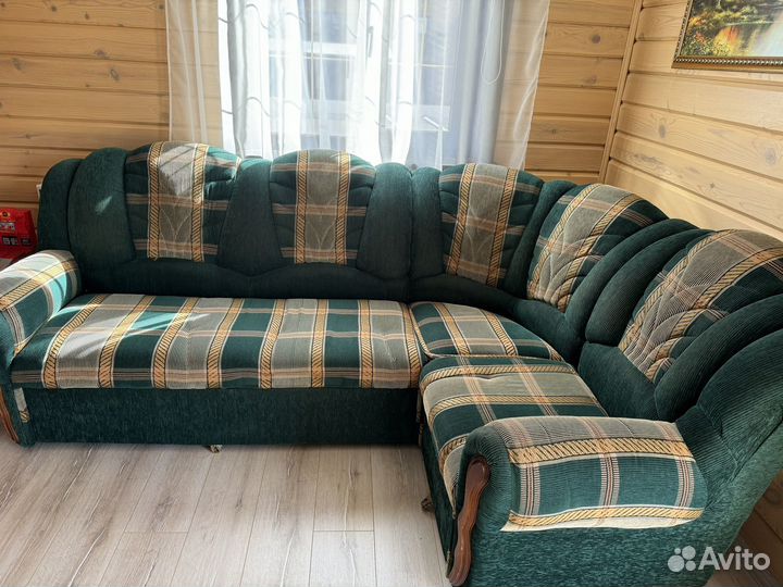 Продам диван угловой