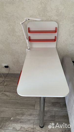 Маникюрный стол складной бу