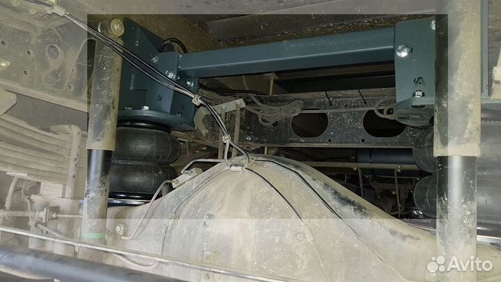 Пневмоподвеска Mitsubishi Canter Euro 5,задняя ось