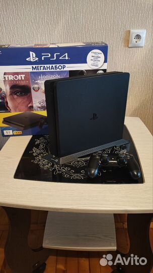 PS4 slim 1tb