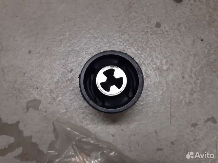 Сайлентблок задней балки VW Polo