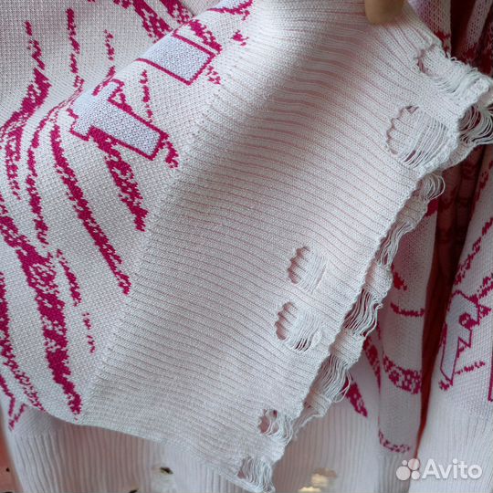 Свитер женский