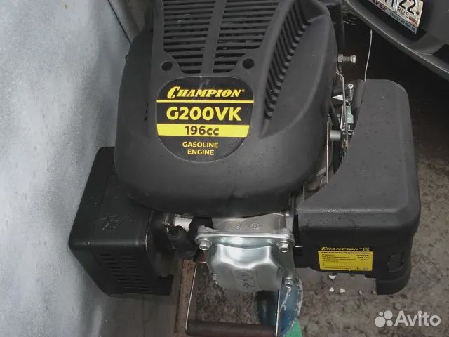 Лодочный мотор гибрид Ветерок+чемпион