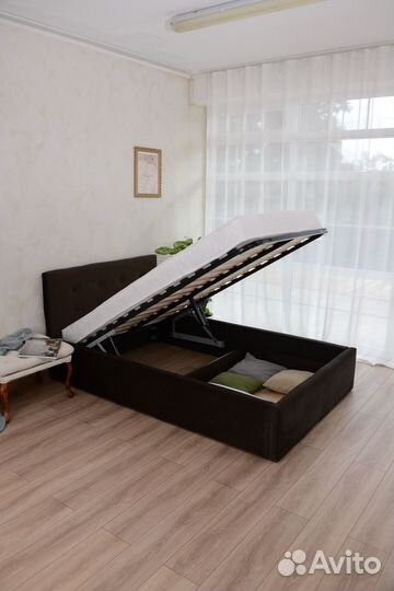 Кровать с матрасом + подъемный механизм Роза