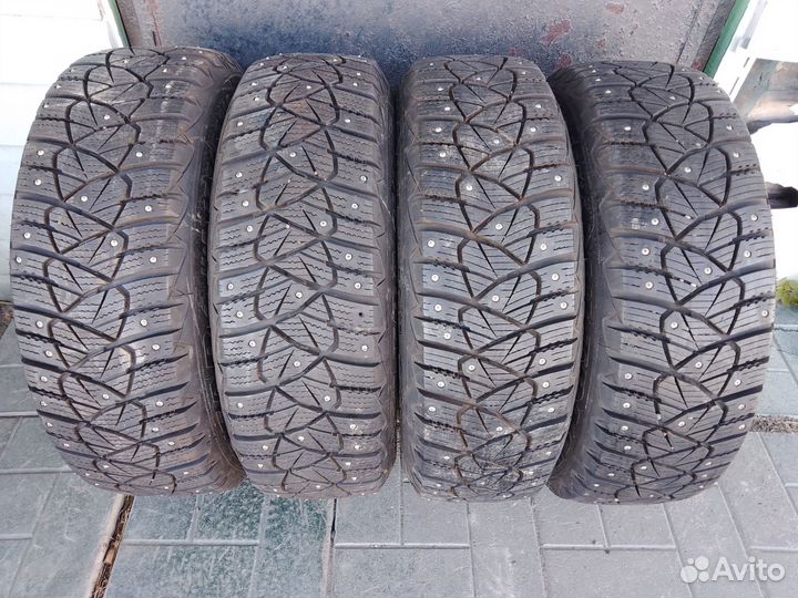 Goodyear ultragrip 600 175/65 r14На дисках Ваз