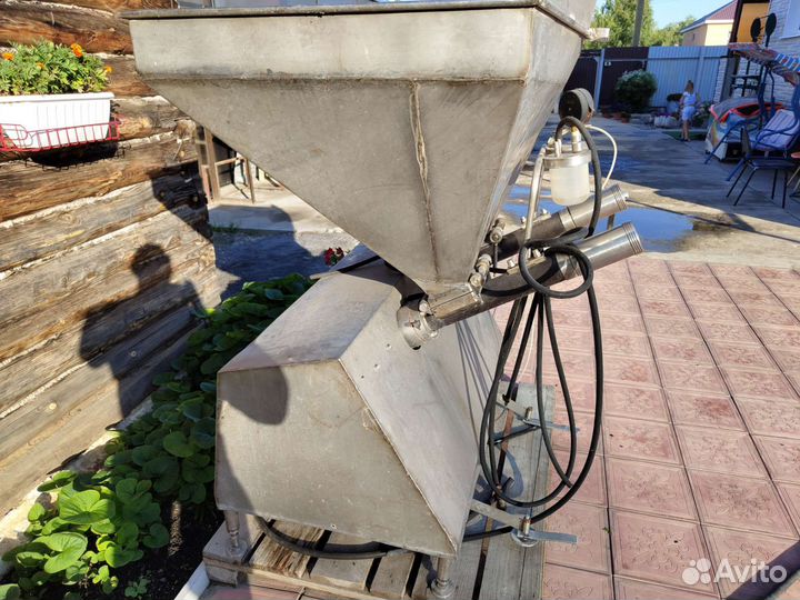 Шприц колбасный на 2 бункера