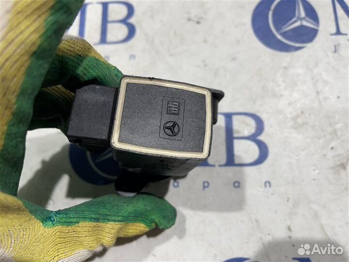 Датчик положения педали газа Mercedes-Benz E-Class