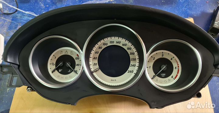 Щиток приборов Mercedes CLS218 рест