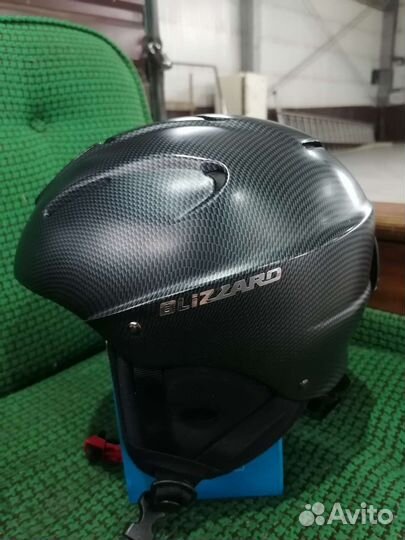 Шлем горнолыжный