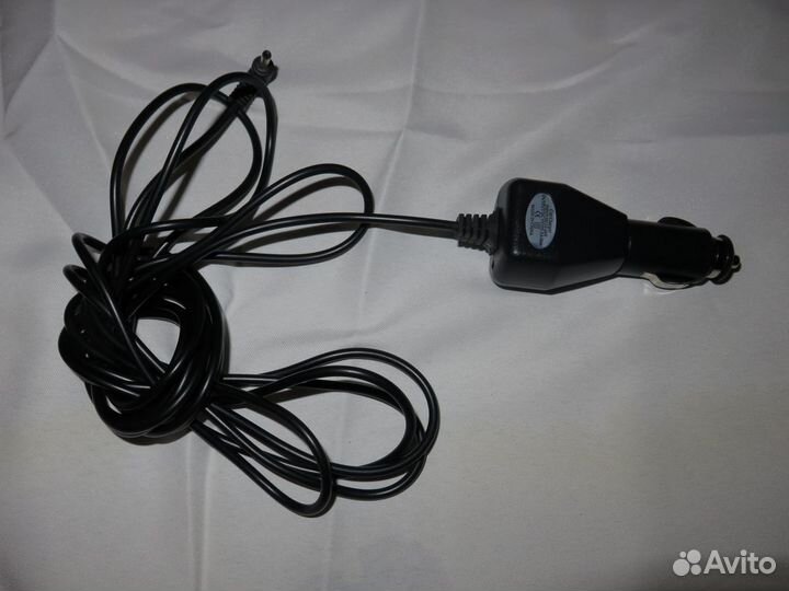 Автомобильное зарядное устройство для планшета