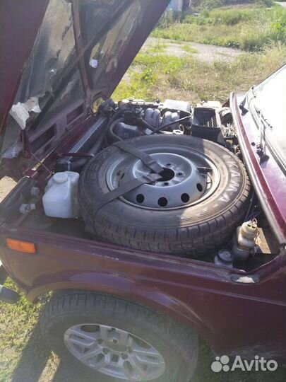 LADA 4x4 (Нива) 1.7 МТ, 2003, 143 000 км