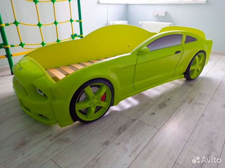 Детская кровать машина с матрасом