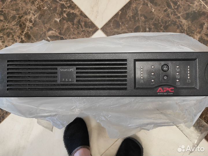 Ибп APC Smart-UPS 750VA
