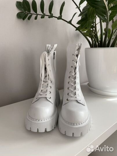 Ботинки натуральная кожа белые на флисе 39